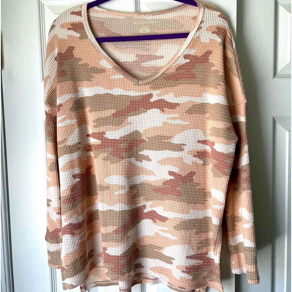 American Eagle Top Medium